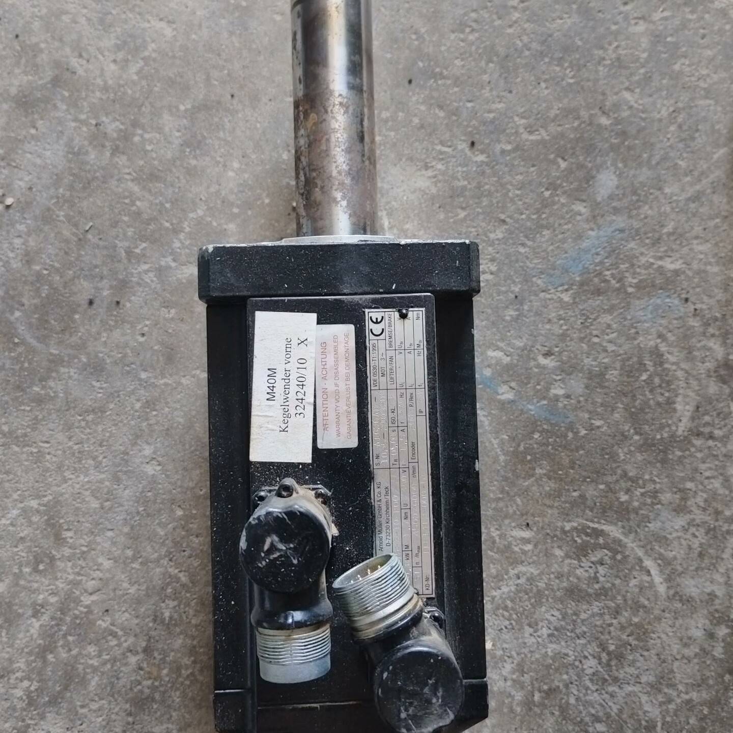 AMK伺服电机 DT5-3-10-E00    0.8kW