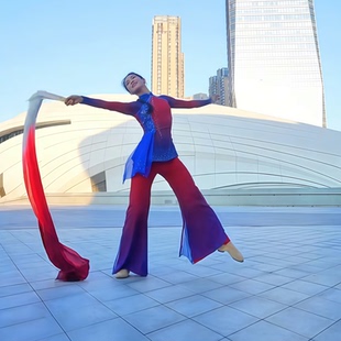 英雄赞歌胶州秧歌舞蹈演出服女新款春季扇子舞服装古典舞飘逸套装