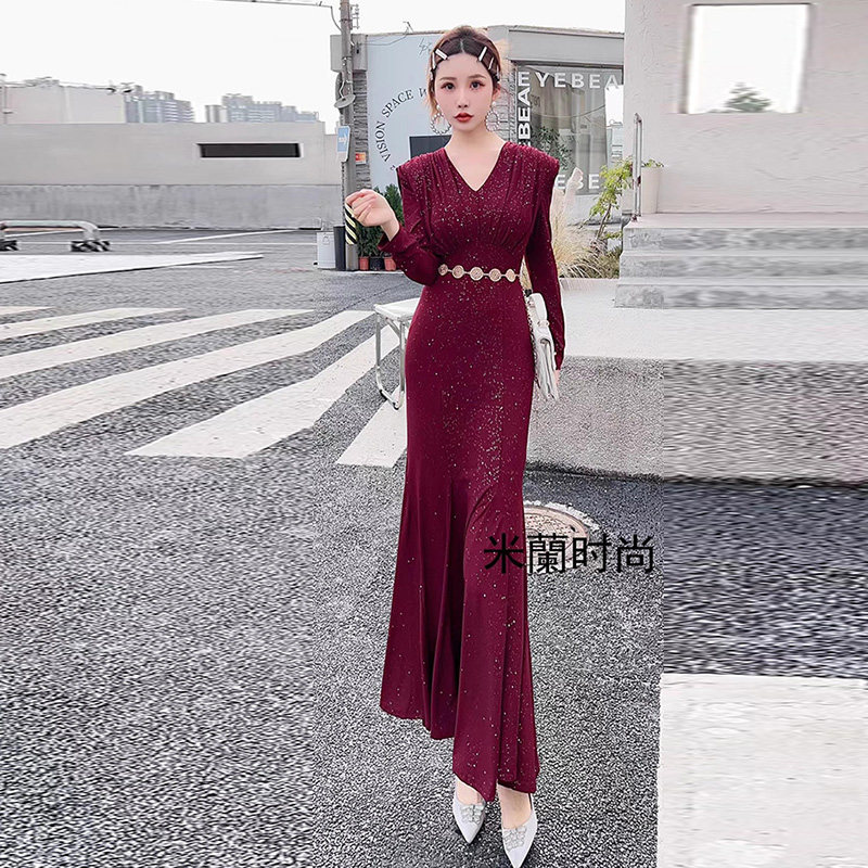 欧洲站鱼尾连衣裙2024秋春新款女高级感法式V领年会礼服包臀裙子