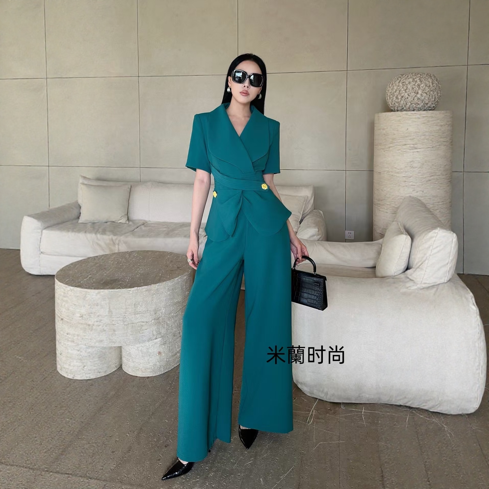 夏季新款时尚西装薄款套装女气质百搭显瘦上衣高腰阔腿裤两件套潮