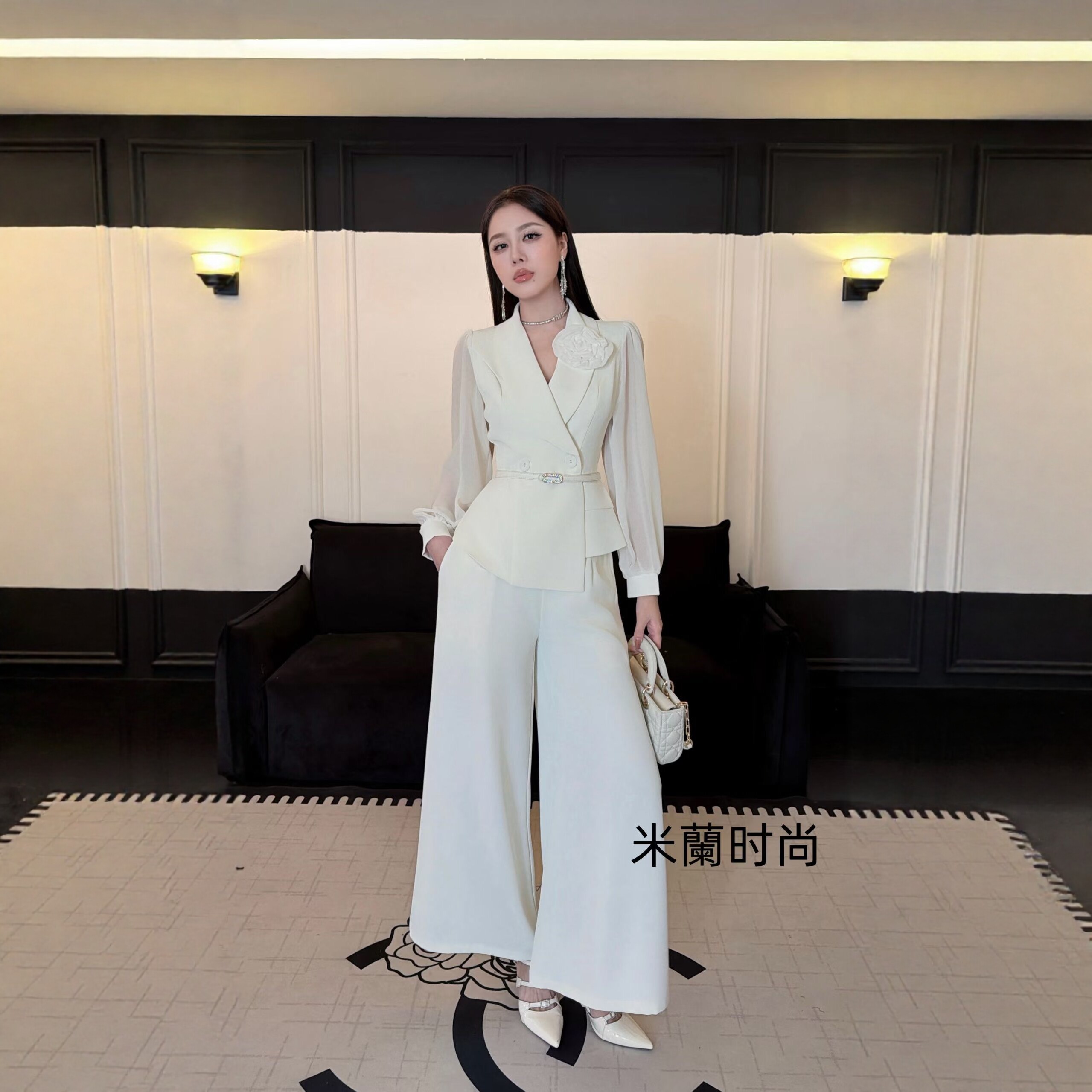 2026春季新款气质御姐范设计感胸花上衣显瘦阔腿裤两件套女装套装