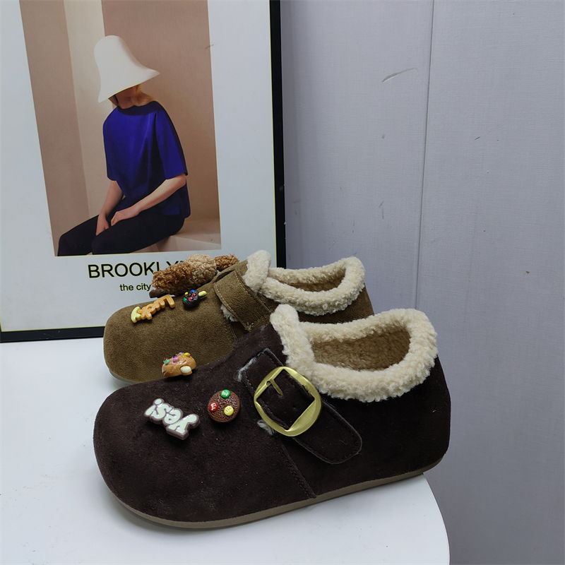 撤柜断码处理女鞋2025冬季新款时尚圆头搭扣休闲百搭一脚蹬勃肯鞋