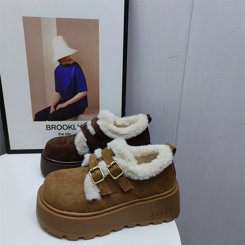 撤柜断码处理女鞋2025新款时尚加绒厚底增高休闲皮带双扣勃肯鞋女