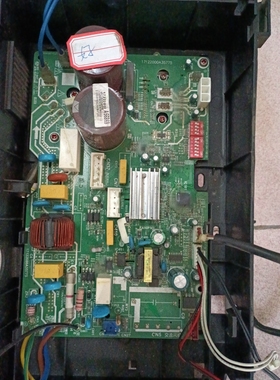 美的 第五代变频拔码通用板KFR-35W/BP3N-  17122000A35775 拆机