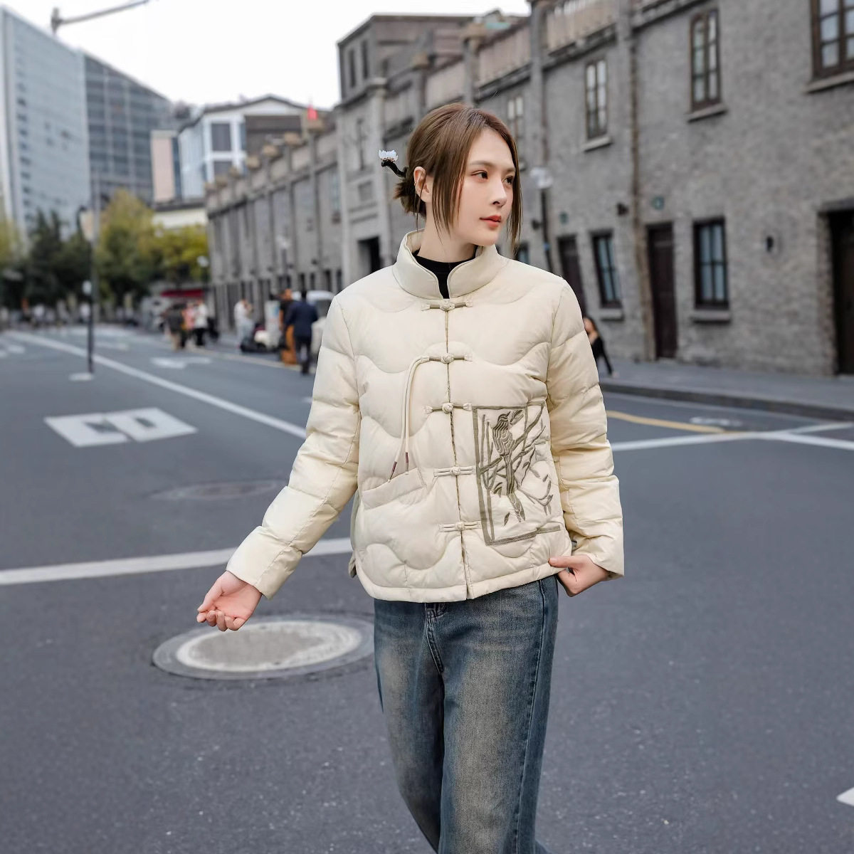 2025冬季新款中国风盘扣羽绒服女中式民族风宽松刺绣立领外套女潮