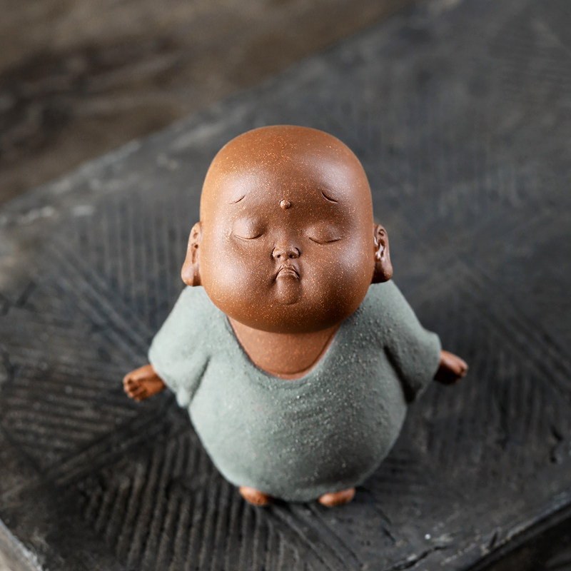 定制两笔宜兴原矿紫砂手工创意茶道摆件茶宠降坡泥 沉思小和尚