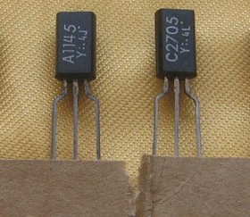 原装全新2SA1145-Y 2SC2705-Y A1145 C2705音频配对管 一对3.2