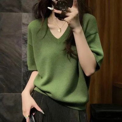 圆领针织衫2026春装新款女装多巴胺时尚简约温柔绿色宽松针织毛衣