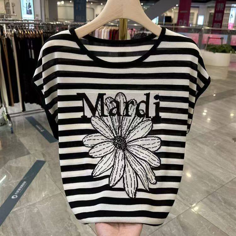 胖mm特大码绝美装妈妈装中年女装正肩短袖洋气夏日绝美俏皮上衣