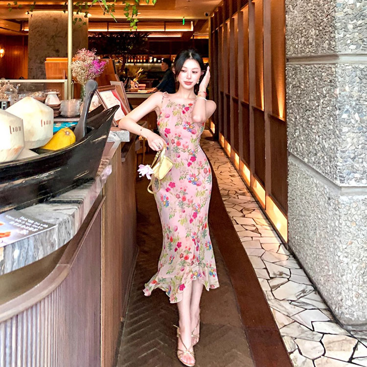 法式复古辣妹碎花吊带连衣裙