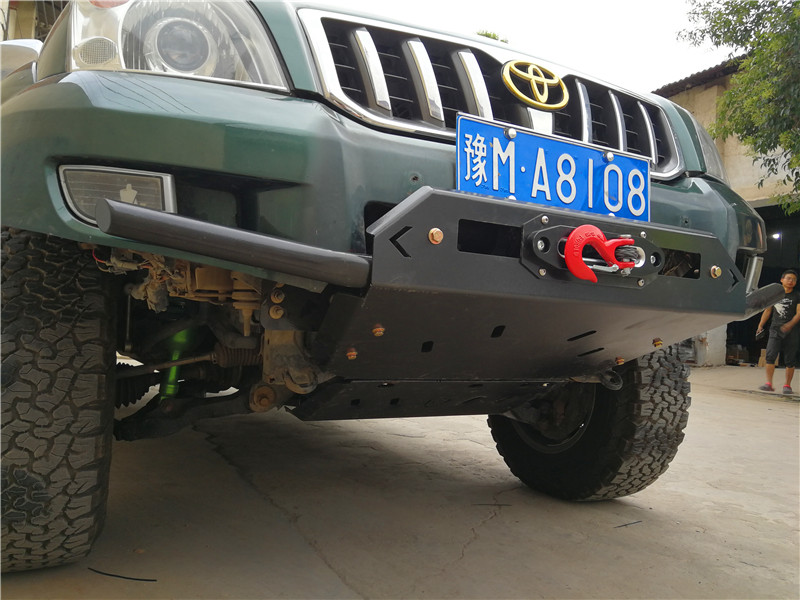 丰田霸道普拉多lc120前保险杠