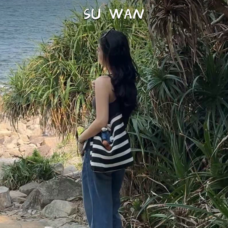 suwan2026春夏季新款黑白条纹水桶包软包透气休闲风大容量包包