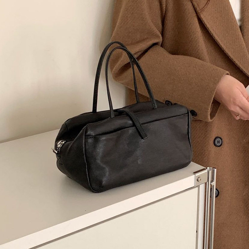 植鞣软羊皮保龄球包2025新款复古风斜挎手提包真皮波士顿枕头包女,箱包皮具/热销女包/男包,手拿包,淘宝优惠券,粉丝福利购,淘宝优惠卷