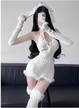 SLOWBURN 性感辣妹露背包臀短裙挂脖深V毛绒绑带可外穿连衣裙女