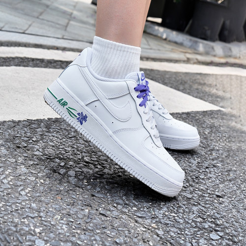 nike耐克女鞋AIR FORCE 1 '07 SE运动鞋休闲鞋IF0498-101