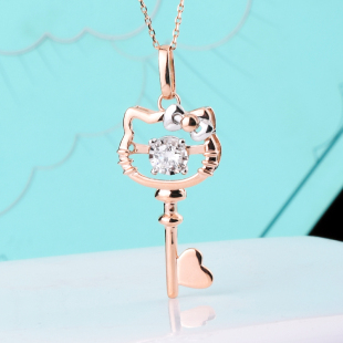 大号Kitty凯蒂猫咪灵动吊坠CVD培育钻石双色猫锁长钥匙18K玫瑰金