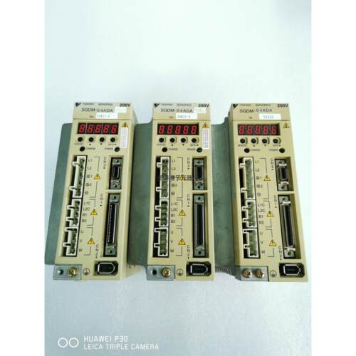 YASKAWA安川伺服驱动器，SGDM-04ADA,包好包邮！议价