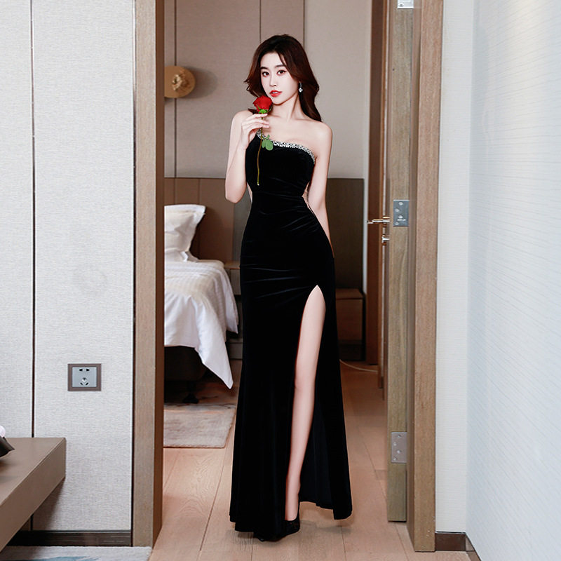 小众设计感高级订钻秋冬丝绒晚礼服吊带修身开叉气质名媛包臀长裙