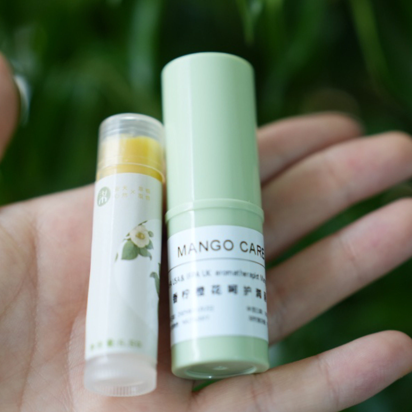 甜橙茶花保湿橄榄学生口红润唇膏