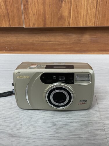 三星Fino 1050S胶卷相机，38-105mm变焦镜头，香槟金色机身