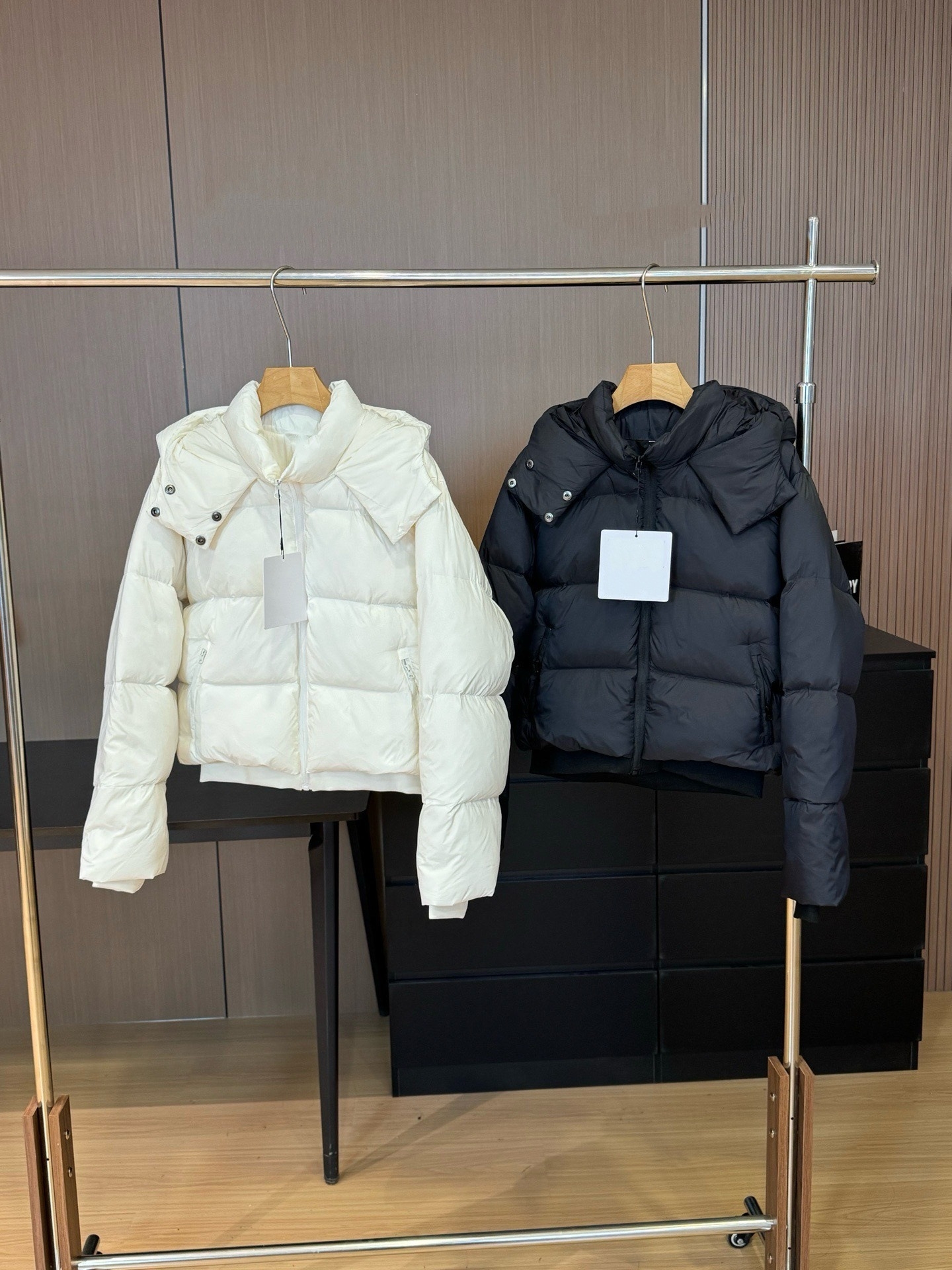 AL时尚潮流连帽羽绒服外套女短款加厚保暖面包服泡芙