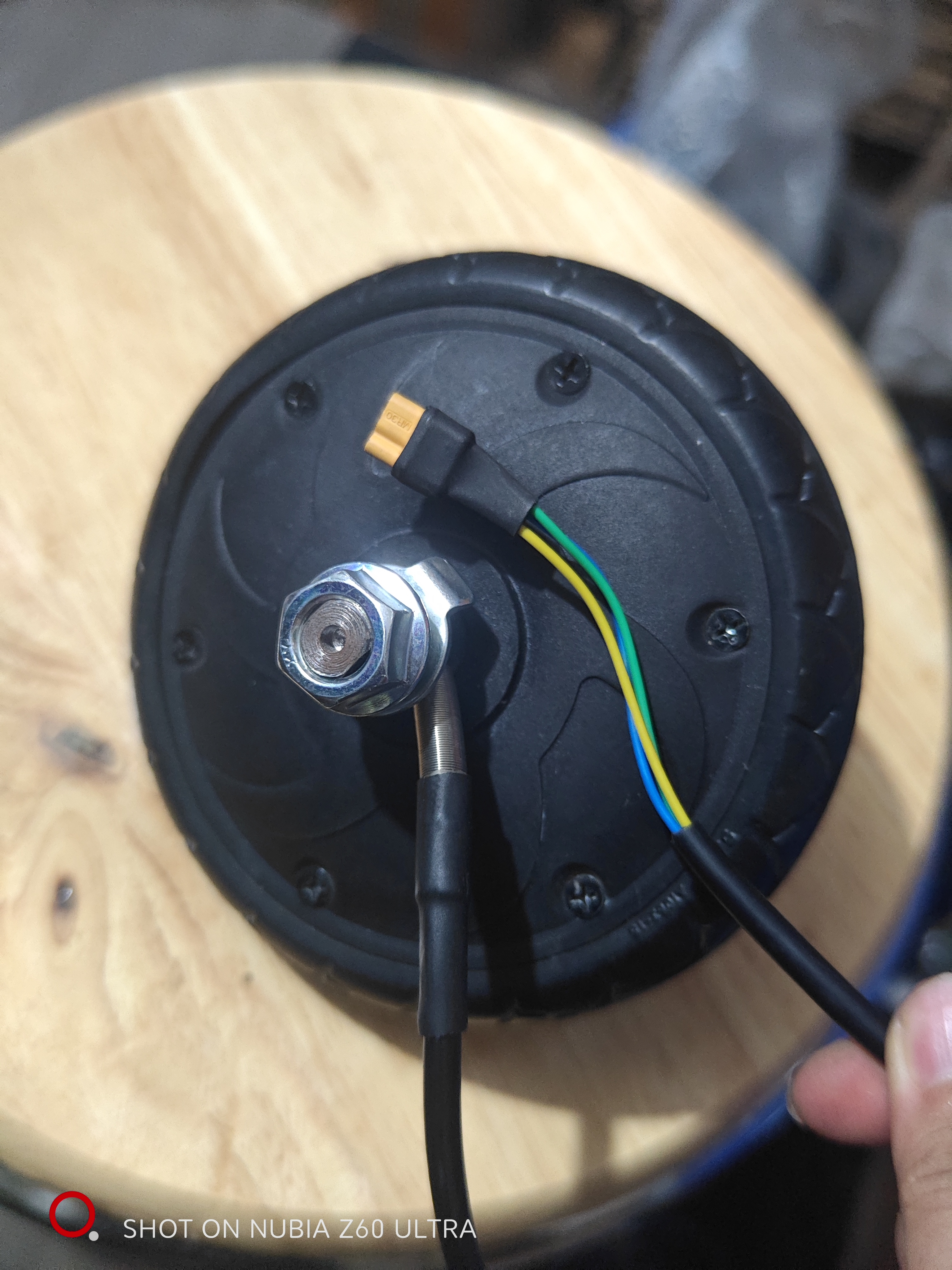 5寸滑板车电机无霍尔无感电机130*46无刷电机