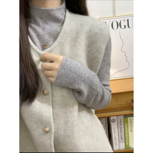 潮牌打底衫女2025秋冬新款法式半高领内搭针织衫毛衣加绒上衣