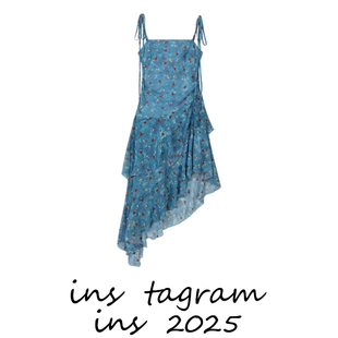 小君君布兰妮 泰兰德少女/设计感不规则碎花吊带裙女夏飘带连衣裙