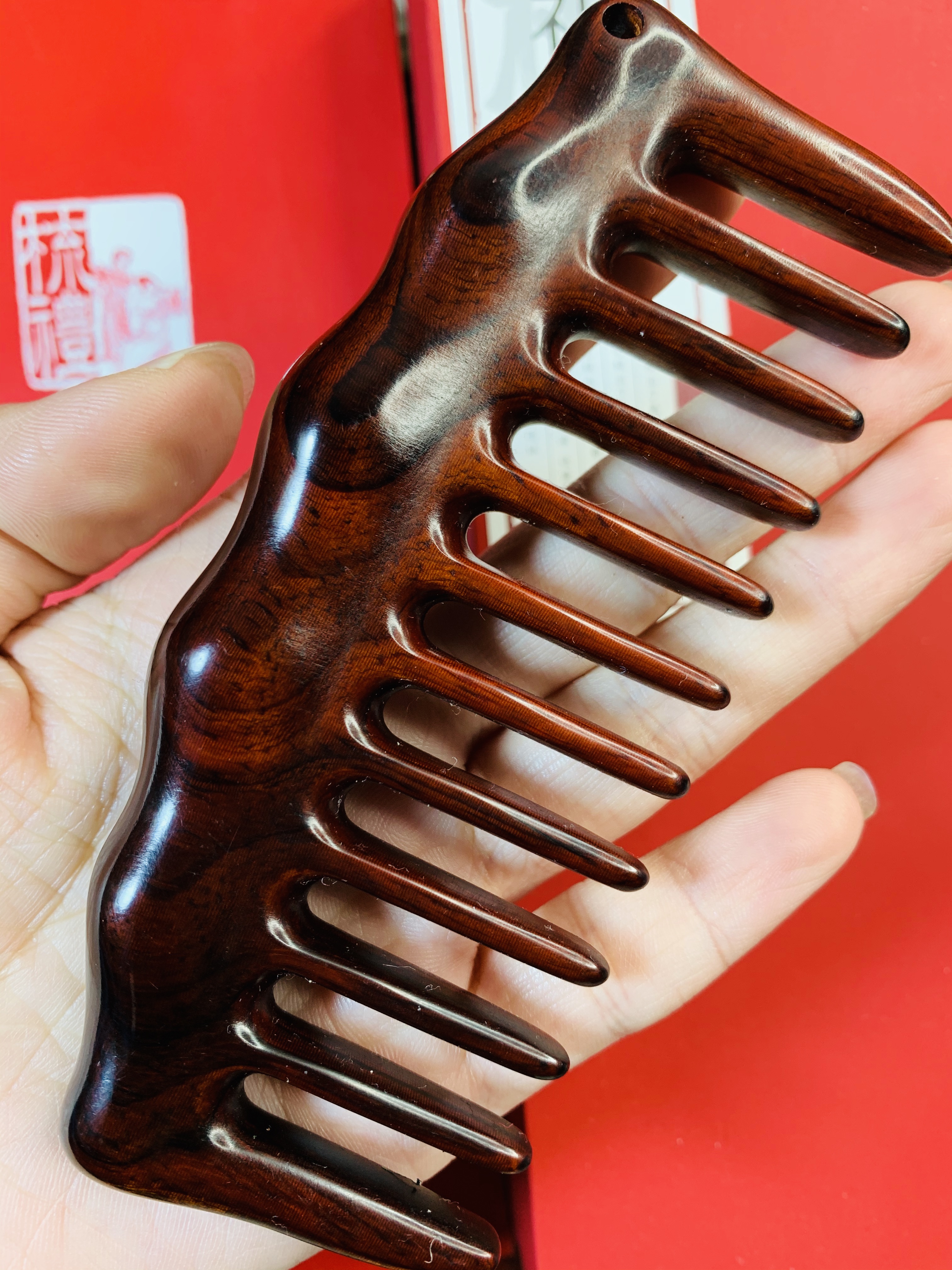 紫光檀紫檀木按摩梳子蓬松宽齿防静电脱发经络整料檀木梳母亲节