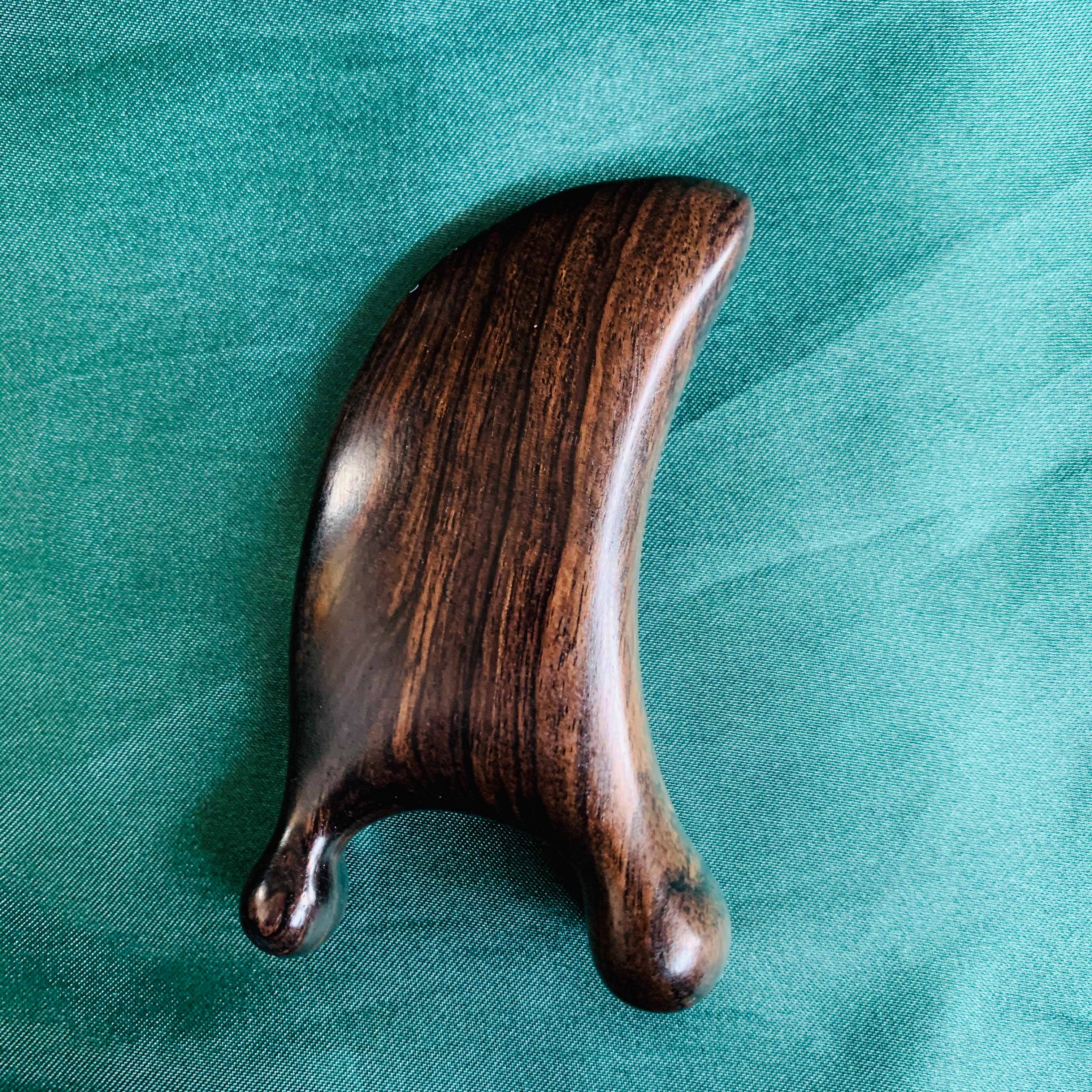 绿檀木小蜗牛按摩器檀木面部刮痧板全身按摩梳下颌线利器点穴拨筋