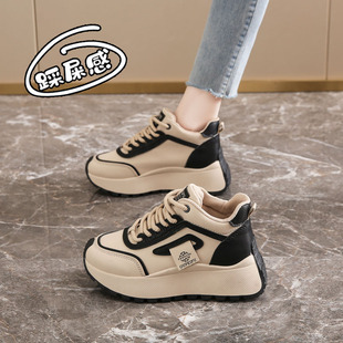 踩屎感34码小个子内增高运动鞋女秋冬7CM超厚底配裙子防水老爹鞋