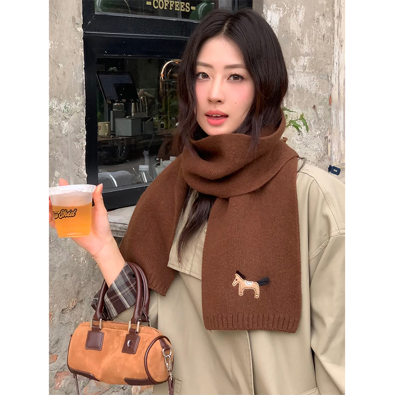 XUSH100%羊毛立体马儿刺绣围巾