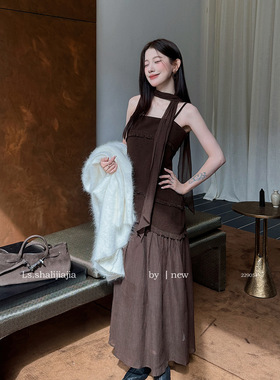 ls述致 感拼接吊带连衣裙女2025秋冬新款百搭长裙女装 22905#