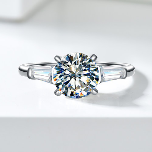 卓蝶珠宝经典四爪莫桑石戒指女