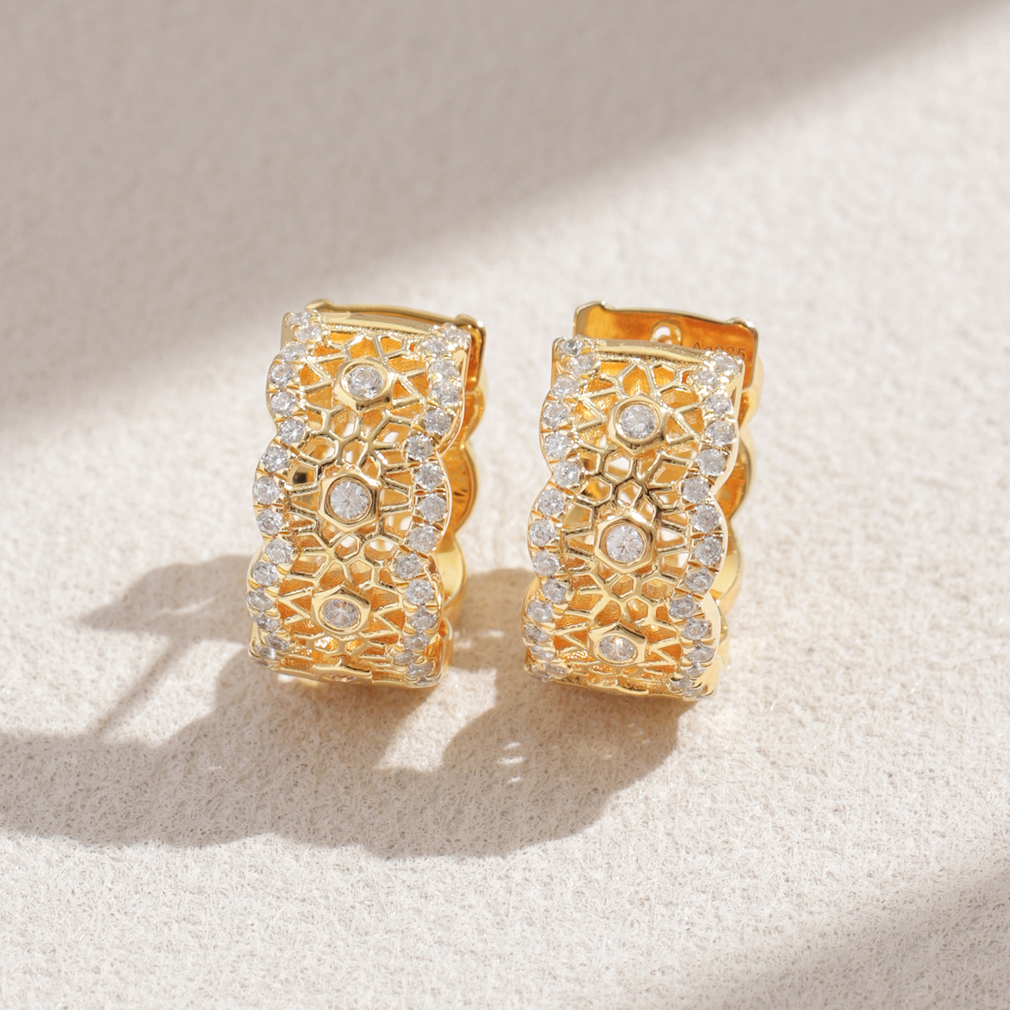 镂空蕾丝耳环纯银镀金莫桑石耳扣