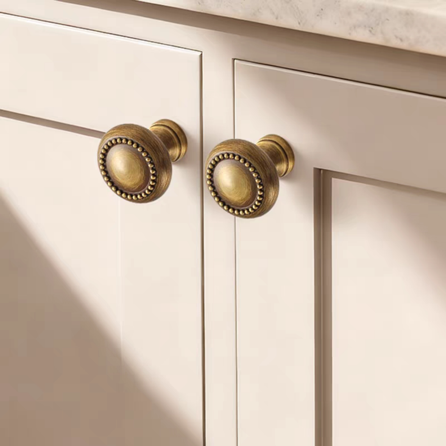 法式复古经典古铜拉手衣柜门抽屉橱柜门轻奢金色柜子单孔圆形把手