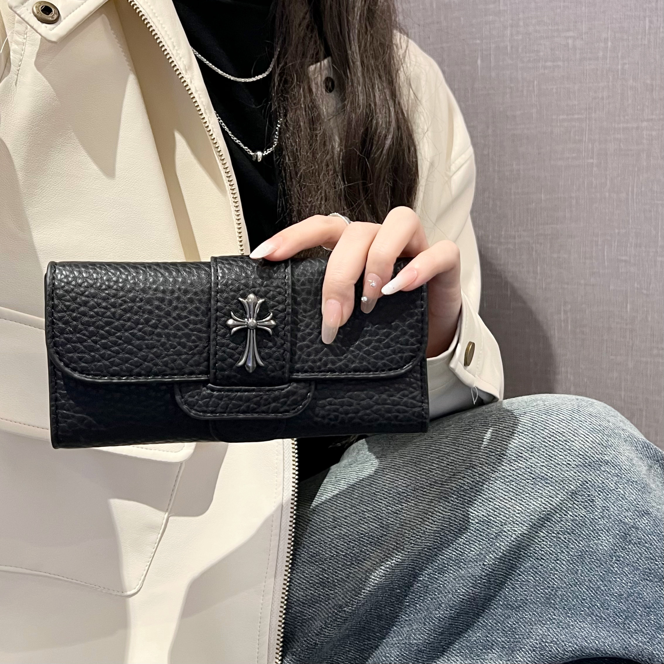 日韩版潮牌复古小众皮革长款证件卡插卡套零钱女士钱包三折手拿包