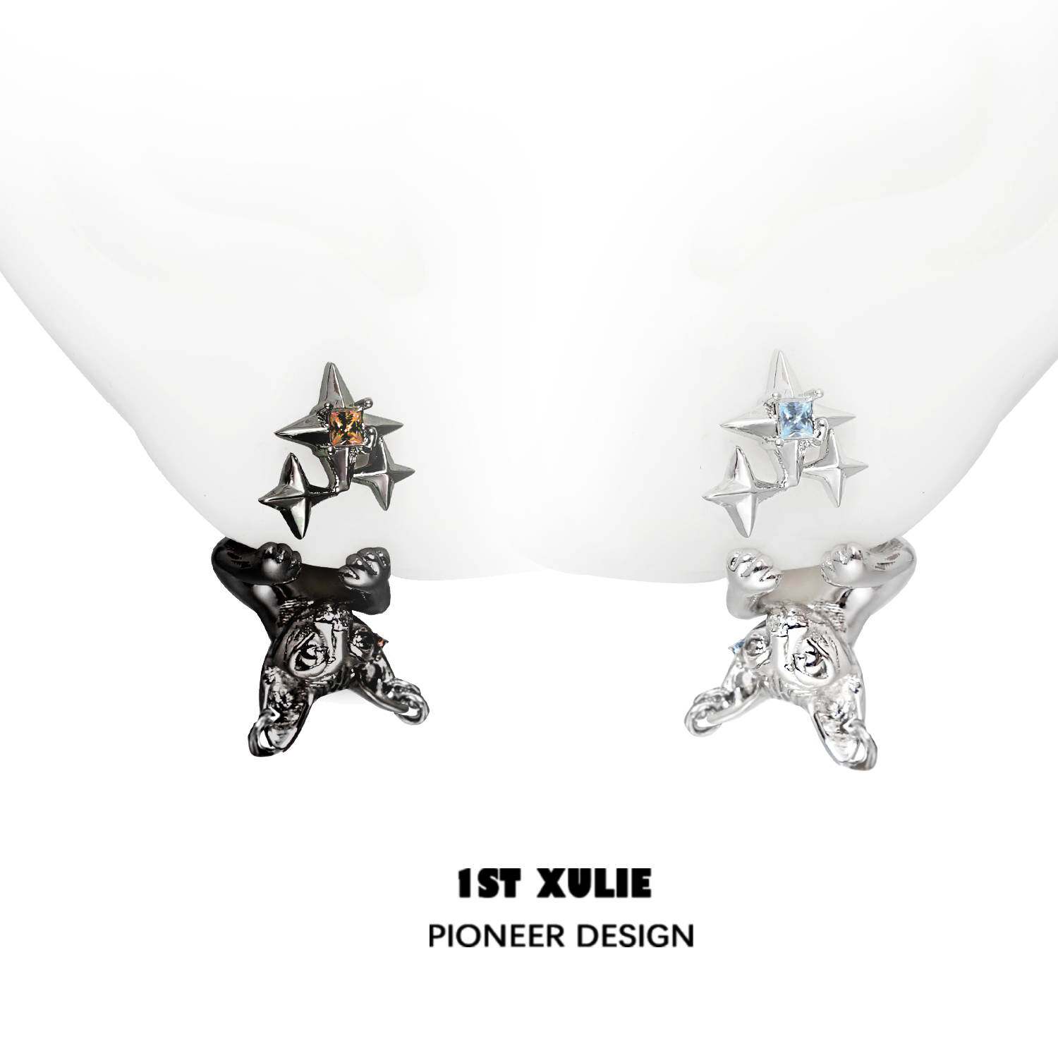 1stxulie原创摘星的猫咪耳饰小众可爱个性y2k甜酷耳钉倒挂喵星人