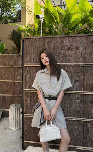 268212新款oit复古港风春夏时尚百搭收腰显瘦连体裙