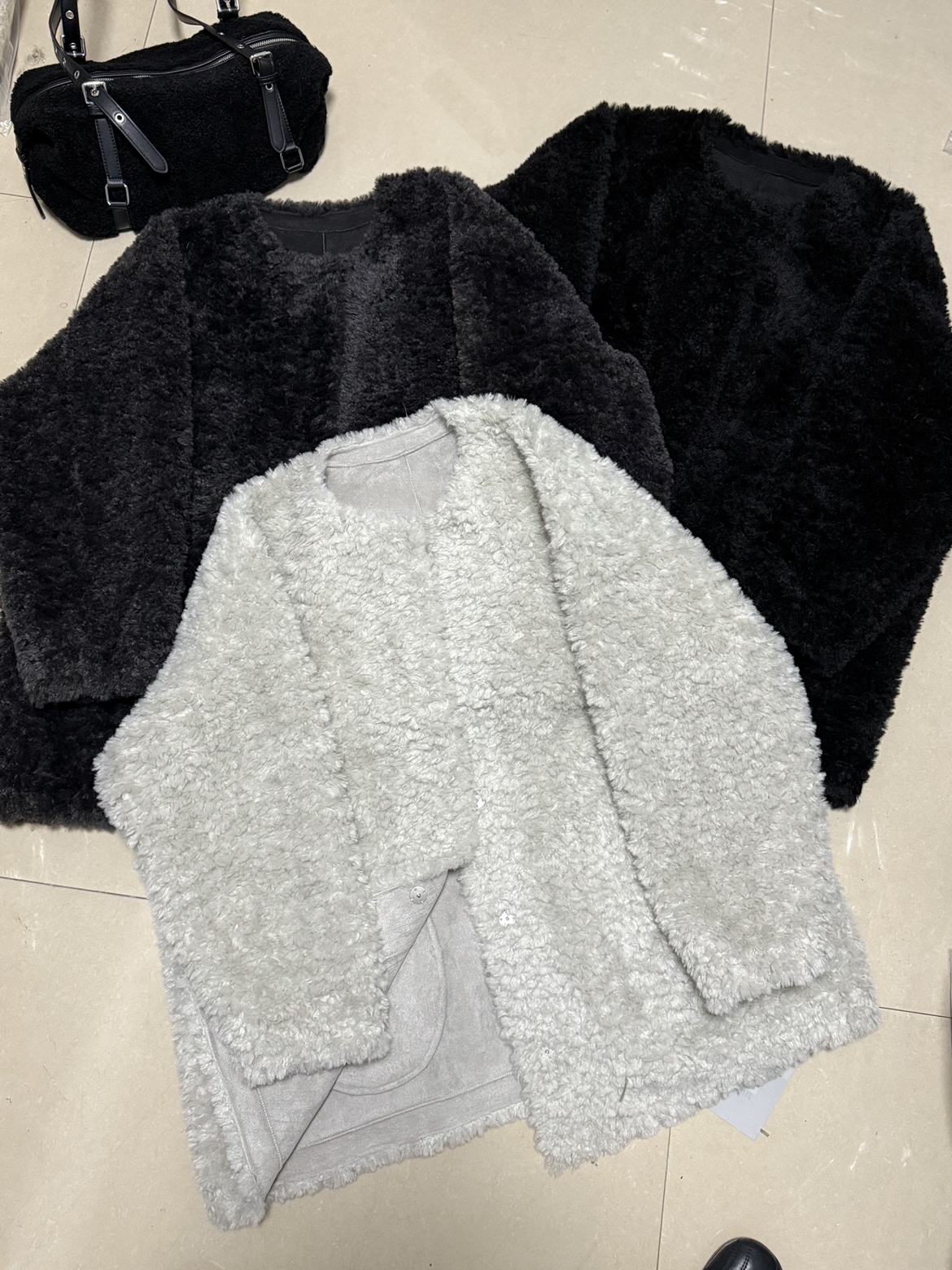 9096加厚高奢潮流百搭圆领直筒袖女士加厚保暖冬季时尚外套