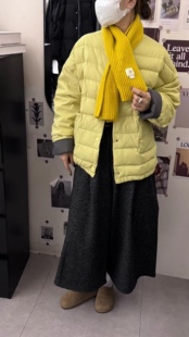 8151欢喜冬季小款排骨轻薄百搭圆领羽绒服外套休闲亮色百搭