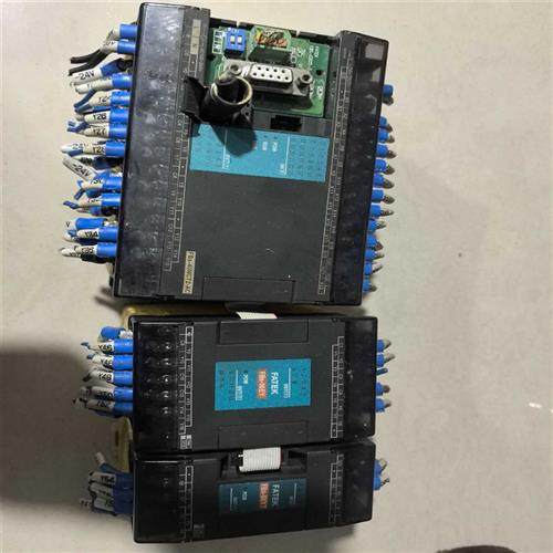 议价~永宏PLCFBs-40MAT2-AC两个模块件
