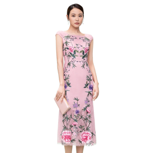 SUSSI/古色商场同款粉色气质优雅刺绣鱼尾连衣裙长裙