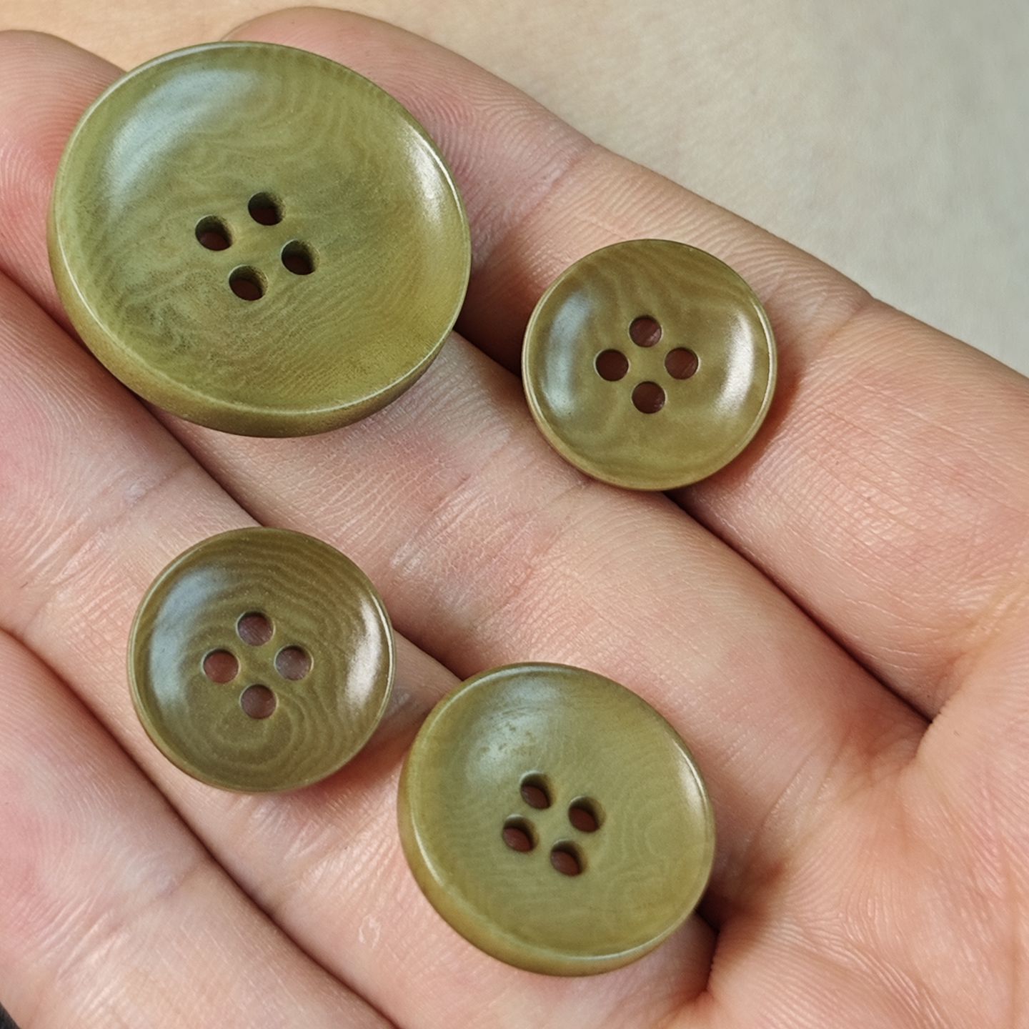 牛油果绿色天然棕榈果实纽扣高端