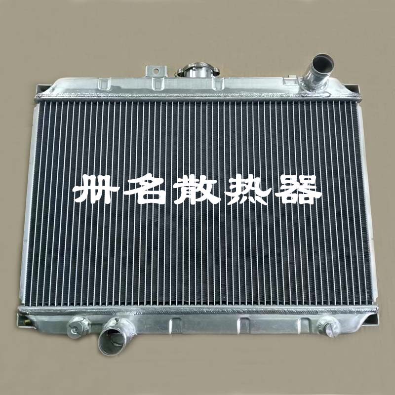 散热器改装基地 北汽战旗BJ2水箱