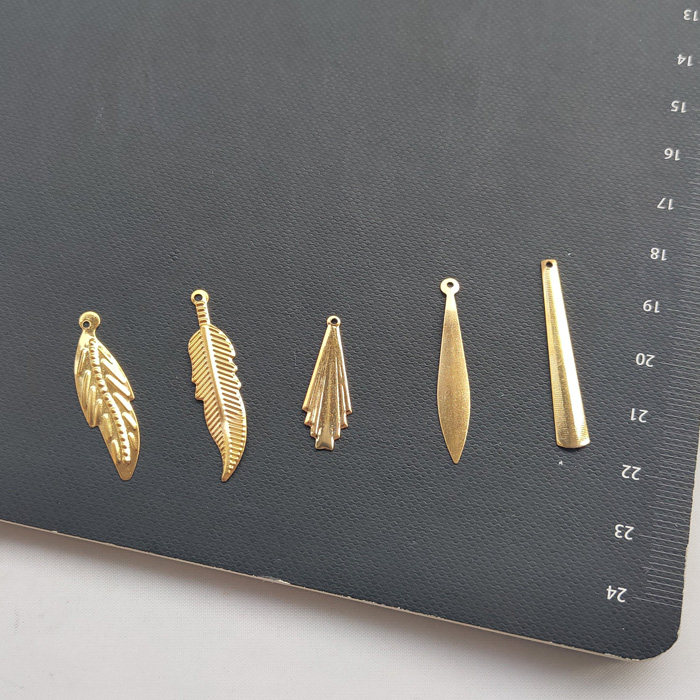 10个金属花片发簪流苏吊坠吊片铁片diy手工材料包花瓶工艺礼品,饰品/流行首饰/时尚饰品新,其他DIY饰品配件,淘宝优惠券,粉丝福利购,淘宝优惠卷