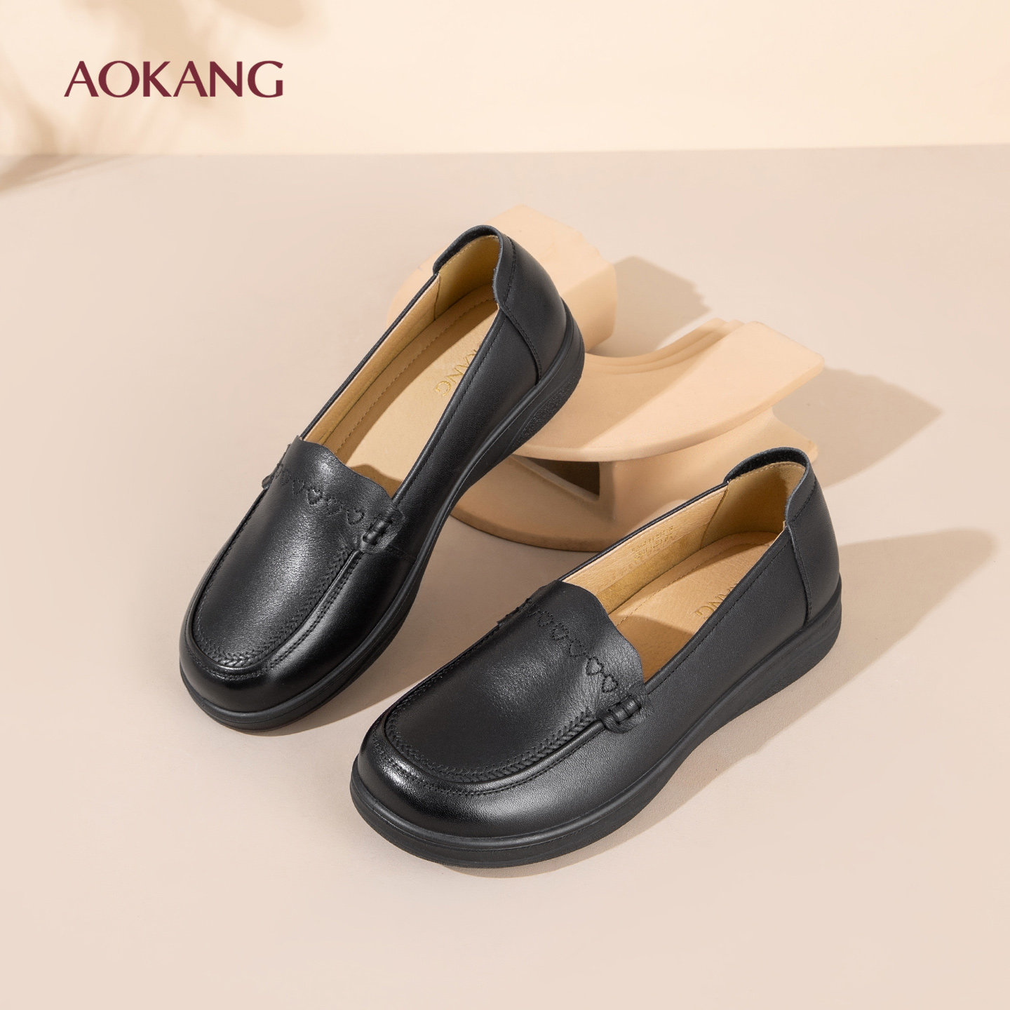 奥康 女鞋真皮妈妈鞋2026春季新款中老年舒适不累脚单鞋软底皮鞋