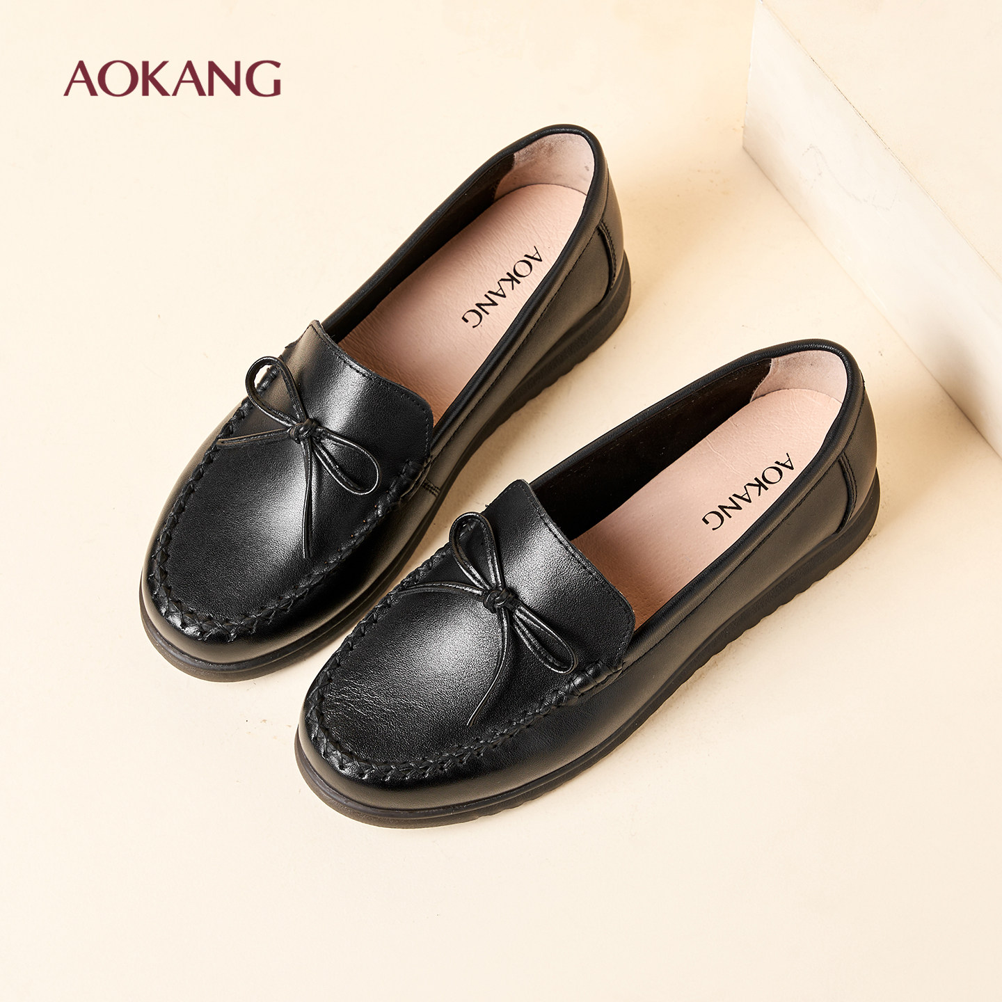 奥康 女鞋2025新款妈妈鞋2025春秋新款舒适软底一脚蹬乐福鞋