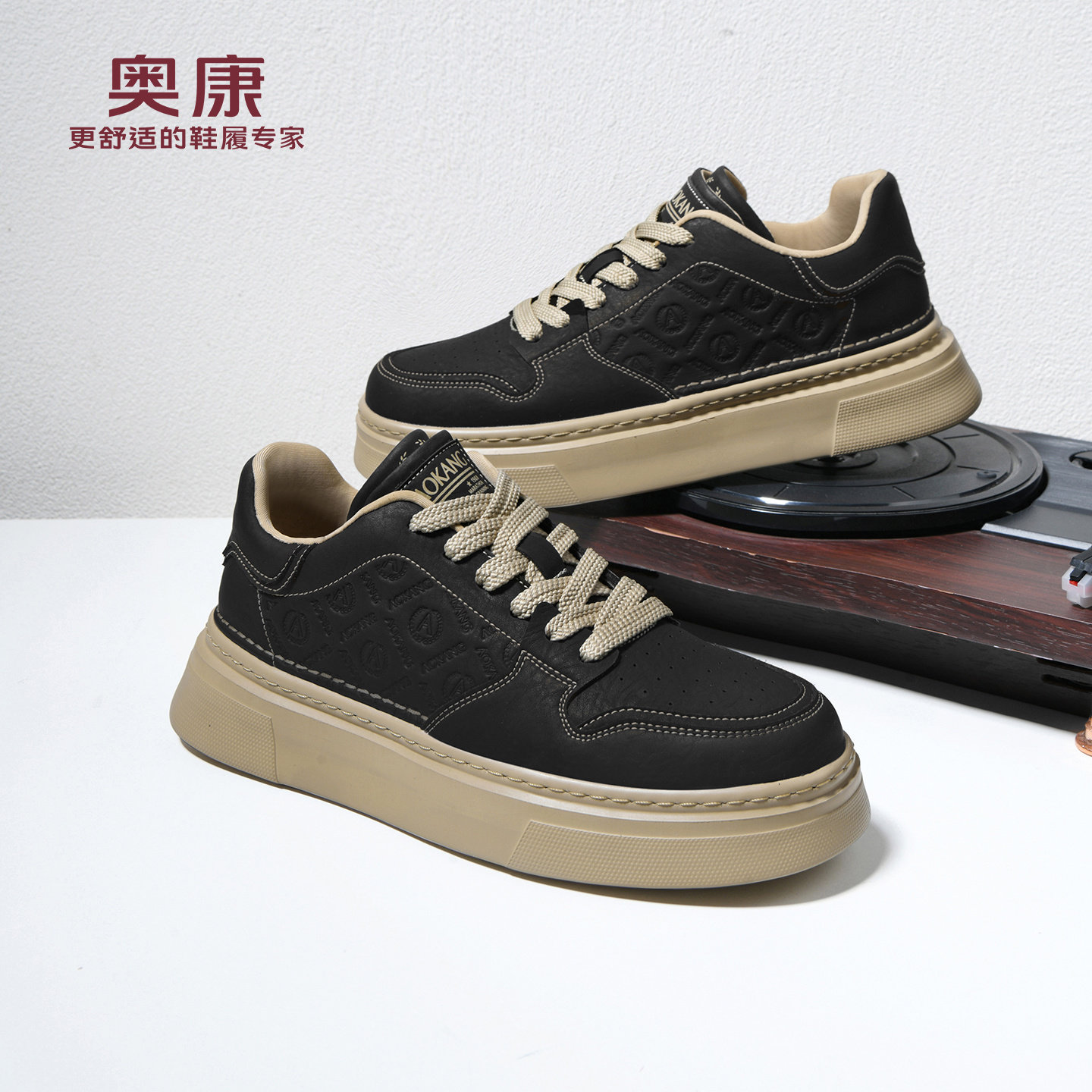 奥康休闲板鞋软底小黑鞋