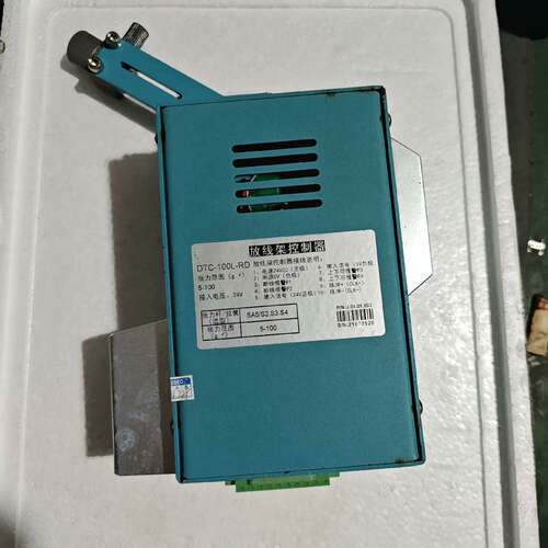 可维修放线架控制器，有三个，DTC-100-RD，成色如图，好议价